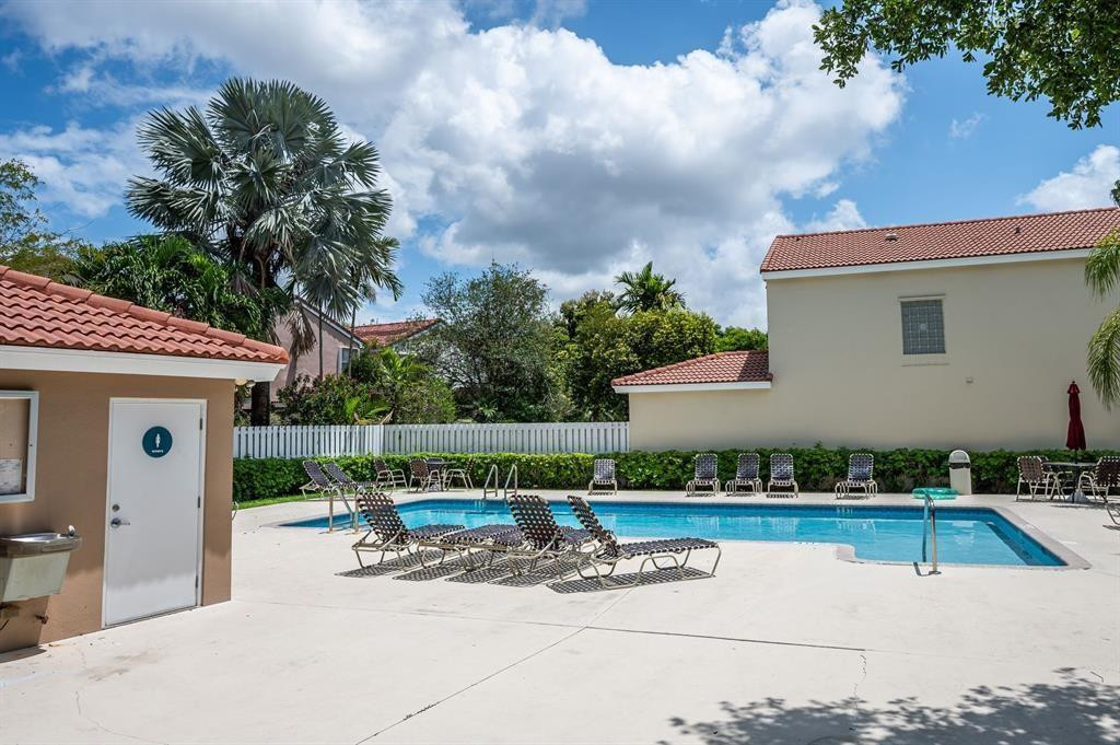 4035 Tree Top Road Hollywood, FL 33026 - Photo 32 of 33 Photo 32