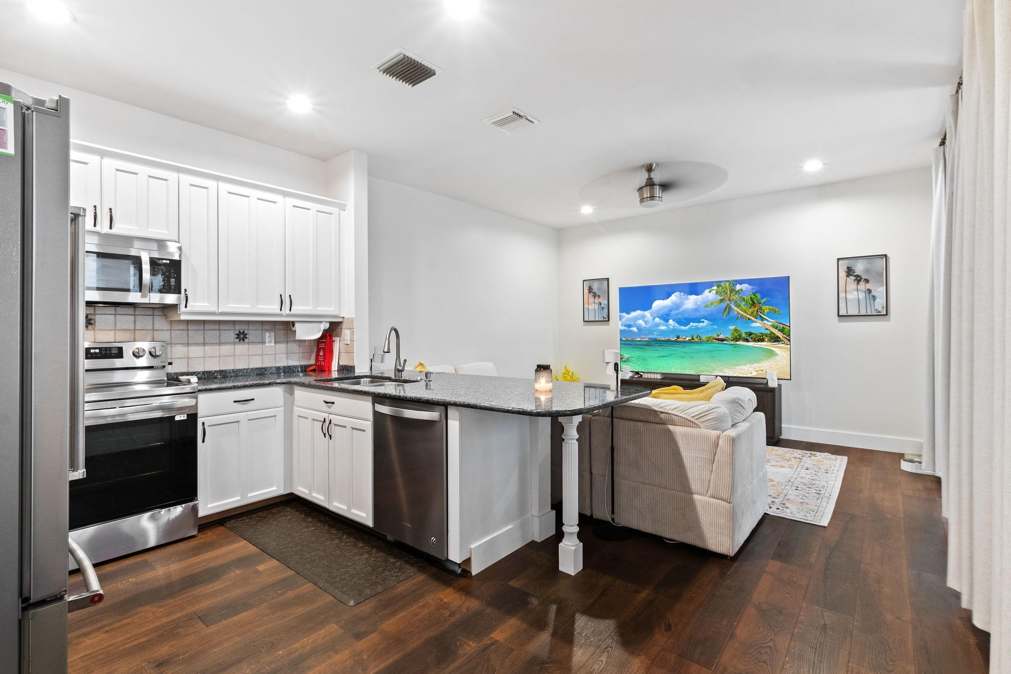 4035 Tree Top Road Hollywood, FL 33026 - Photo 8 of 33 Photo 8