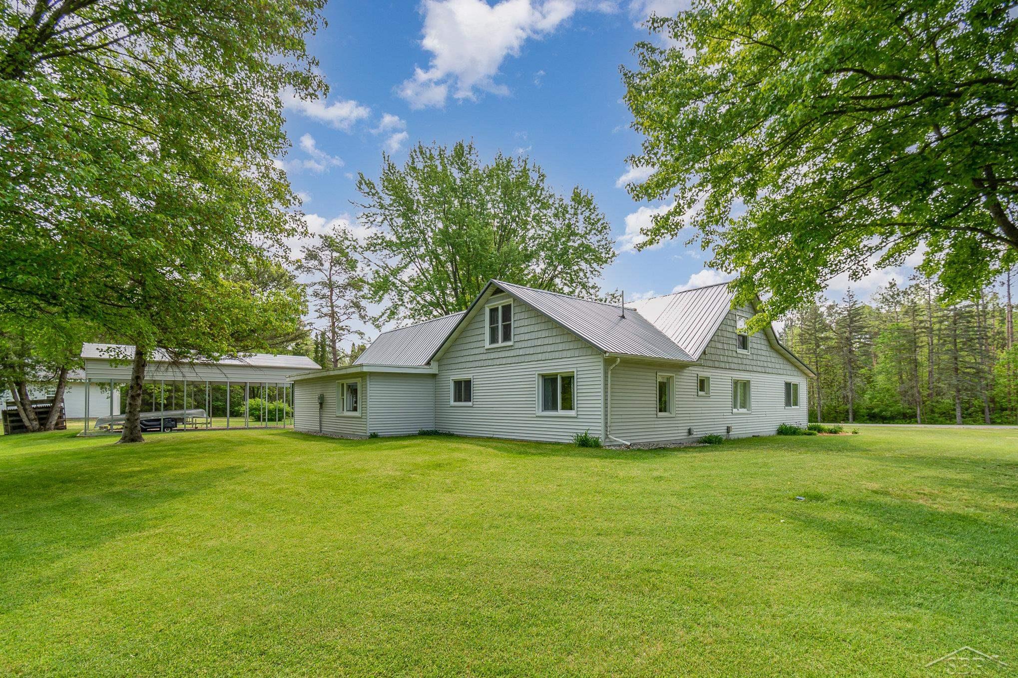 486 West Chippewa River Road Midland, MI 48640 - Photo 29 of 38 50109831-28.JPG
