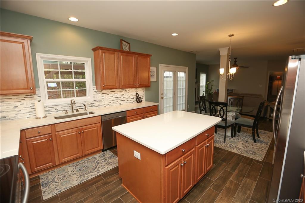 11911 Erwin Ridge Avenue Charlotte, NC 28213 - Photo 3 of 35 Gallery Image 3