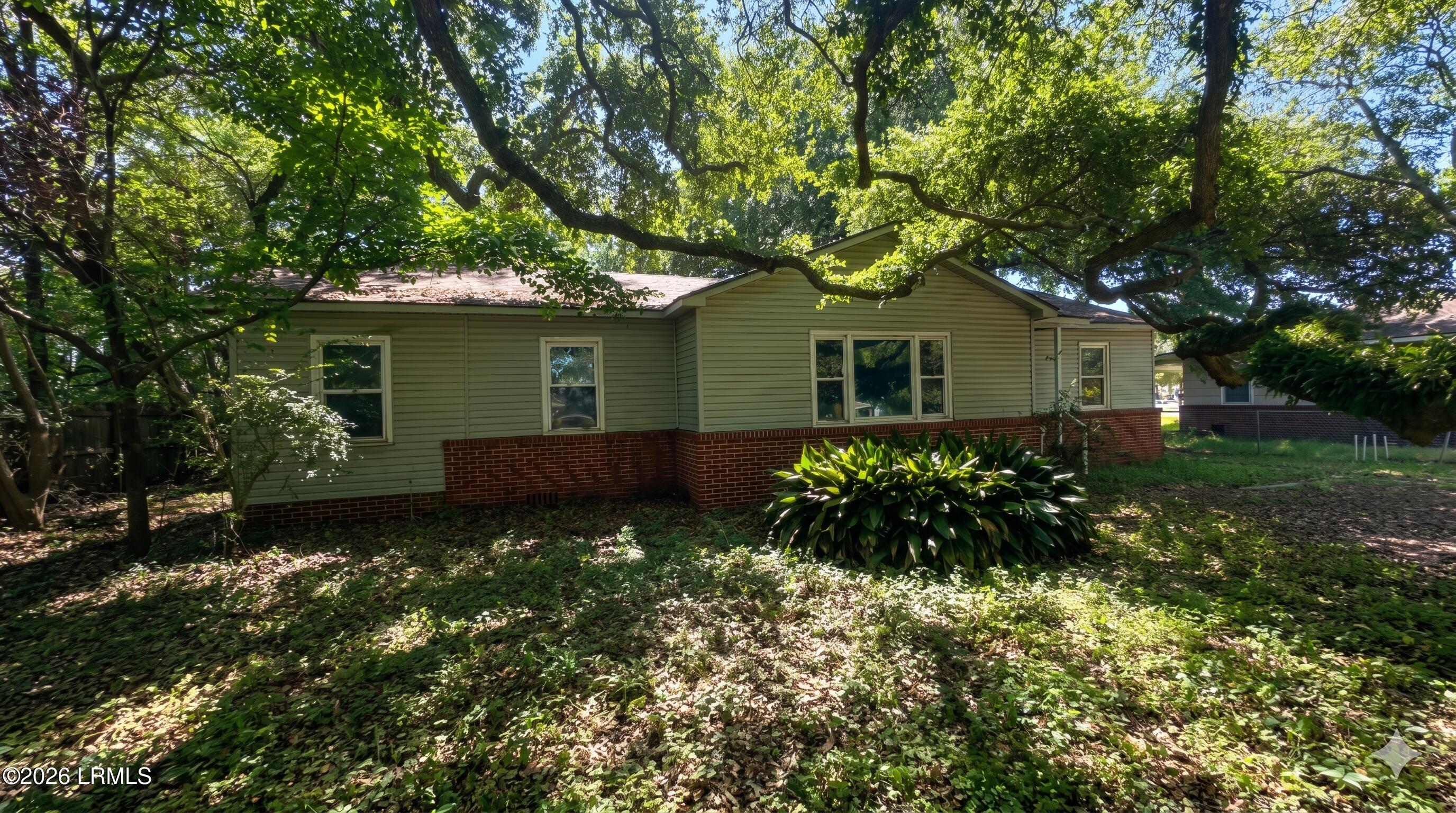 1505 State Rd S-7-202 Beaufort, SC 29902 - Photo 2 of 30 Gemini_Generated_Image_yb8sxsyb8sxsyb8s
