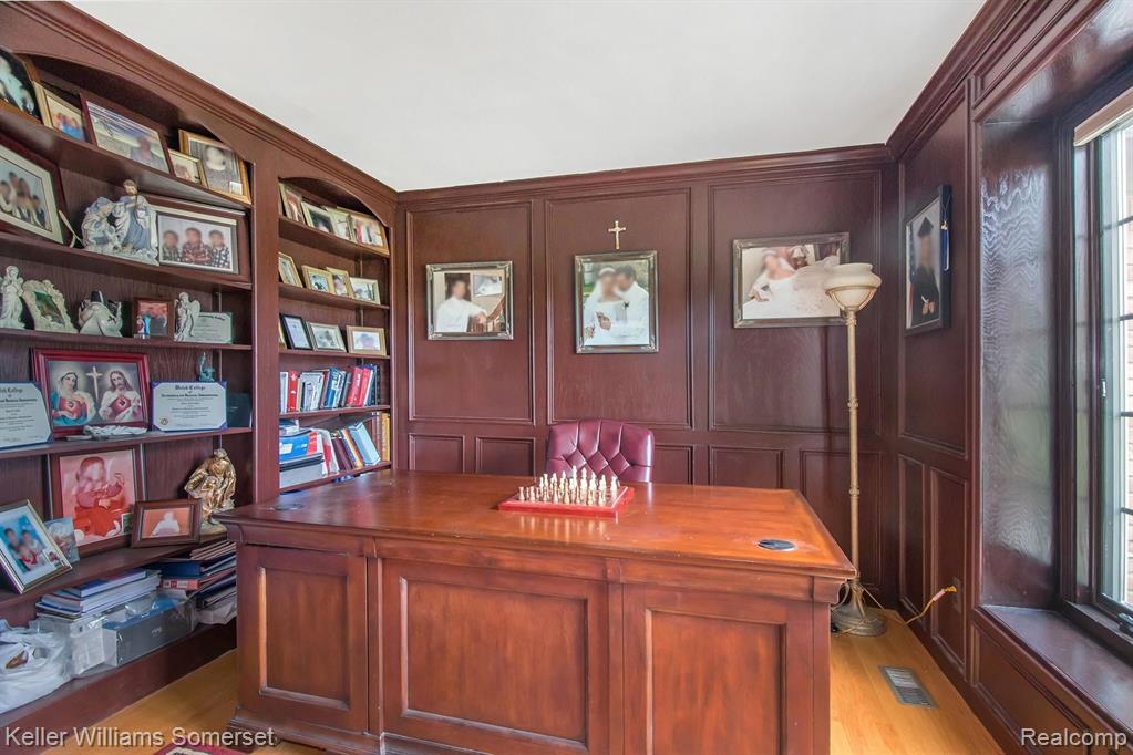 1856 Bromley Lane Rochester Hills, MI 48306 - Photo 4 of 41