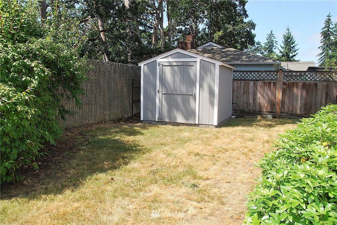 8607 Meadow Road Southwest Lakewood, WA 98499 - Photo 22 of 27 Gallery Image 22