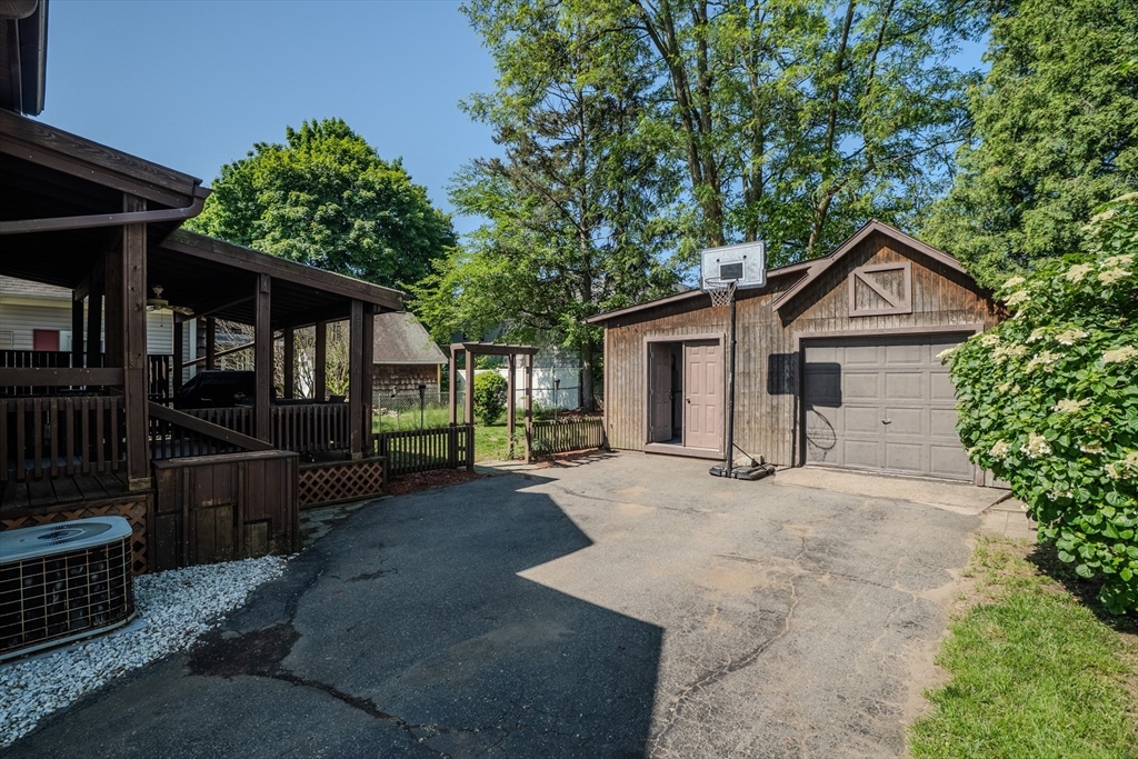 50 Duryea Street Springfield, MA 01104 - Photo 28 of 29