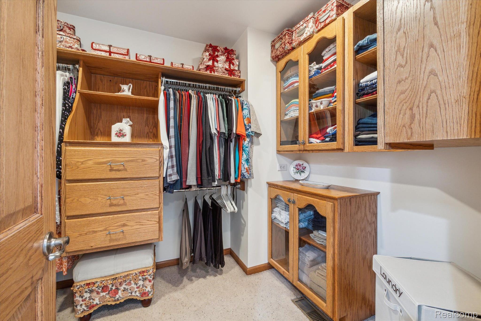 2659 West Coon Lake Road Howell, MI 48843 - Photo 18 of 45 Primary walk-in closet -- it is huge!