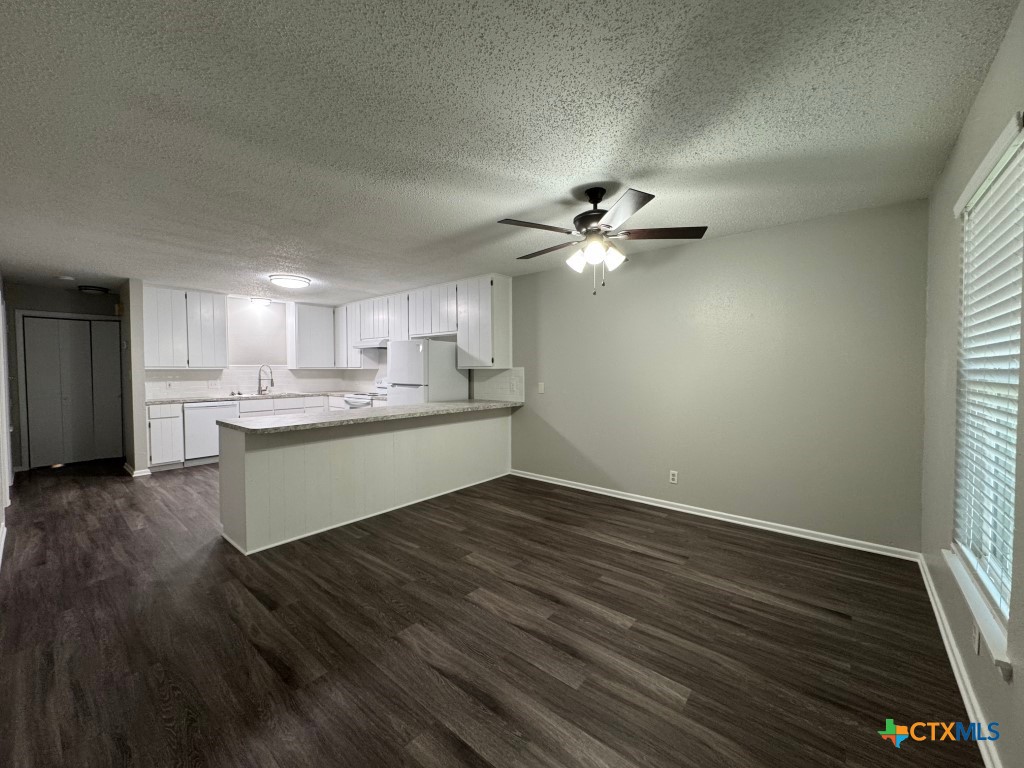 905 Simpson Road, Unit A Victoria, TX 77904 - Photo 2 of 7