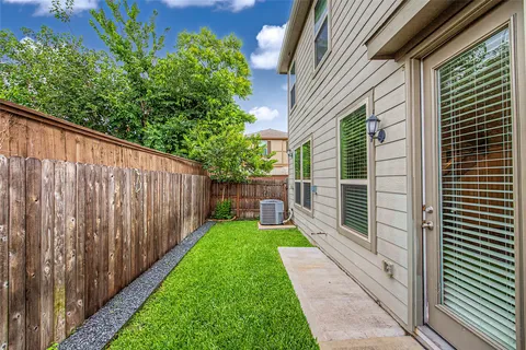 $300,000 | 2102 Red Cedar Ridge Way, Houston, TX 77080