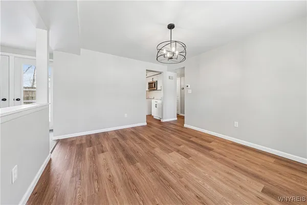 $194,999 | 32 Pebble Creek Drive, Cheektowaga, NY 14227