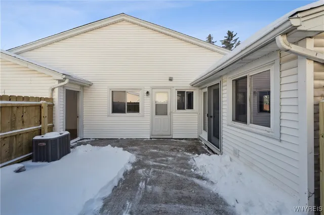 $199,000 | 32 Pebble Creek Drive, Cheektowaga, NY 14227