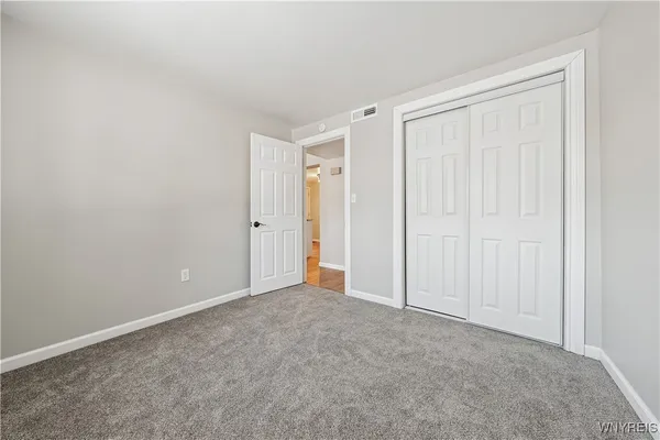 $194,999 | 32 Pebble Creek Drive, Cheektowaga, NY 14227