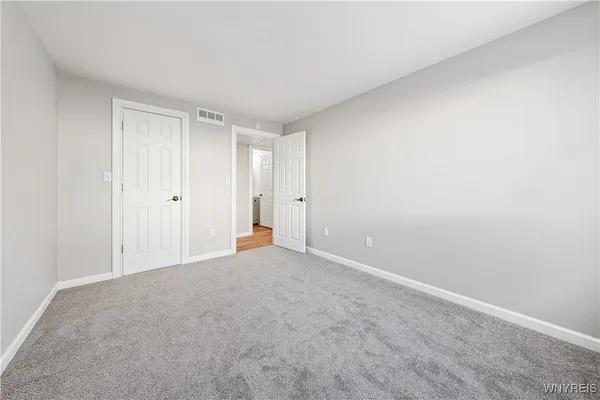 $194,999 | 32 Pebble Creek Drive, Cheektowaga, NY 14227