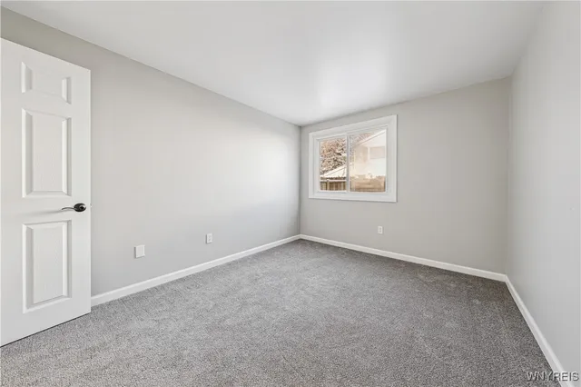 $199,000 | 32 Pebble Creek Drive, Cheektowaga, NY 14227