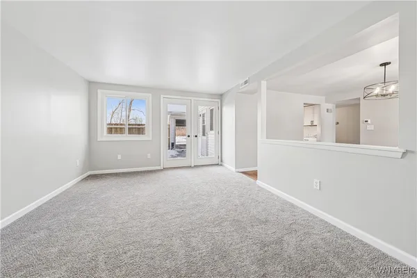 $194,999 | 32 Pebble Creek Drive, Cheektowaga, NY 14227