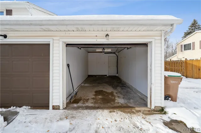 $199,000 | 32 Pebble Creek Drive, Cheektowaga, NY 14227