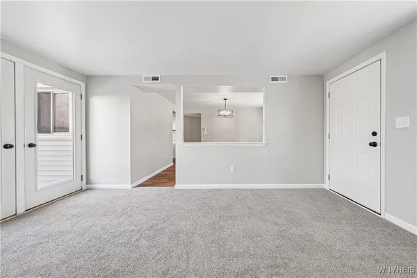 $194,999 | 32 Pebble Creek Drive, Cheektowaga, NY 14227