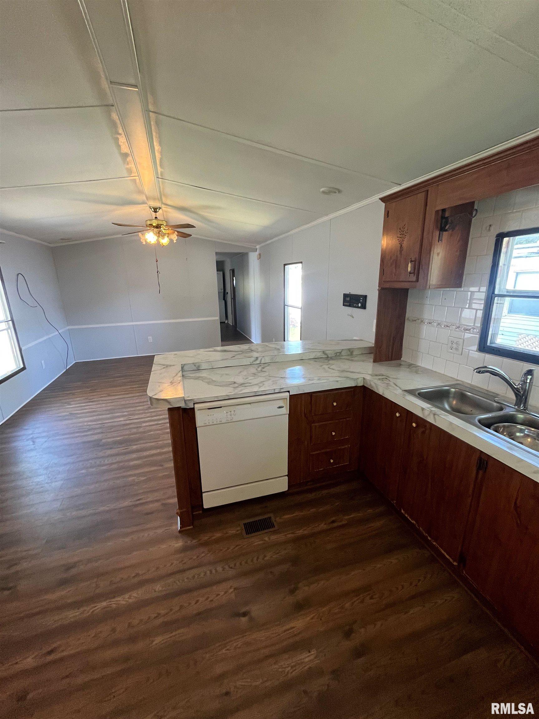 3500 North Dirksen Parkway, Unit 84 Springfield, IL 62702 - Photo 11 of 15