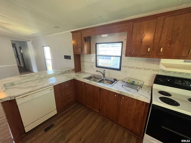 $22,900 | 3500 North Dirksen Parkway, Unit 84, Springfield, IL 62702