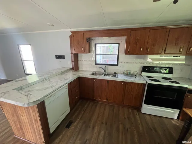 $22,900 | 3500 North Dirksen Parkway, Unit 84, Springfield, IL 62702