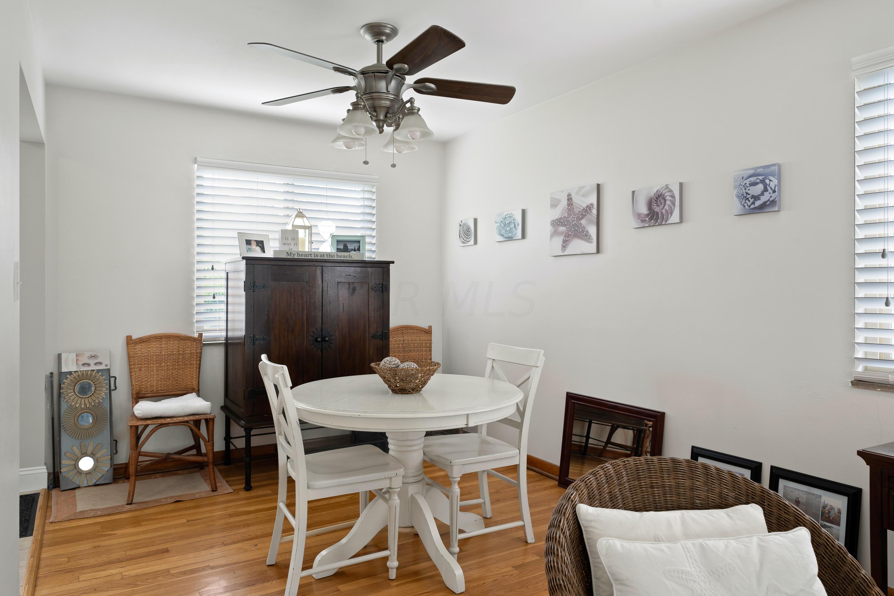 1882 Kentwell Road Columbus, OH 43221 - Photo 7 of 28 Gallery Image 7