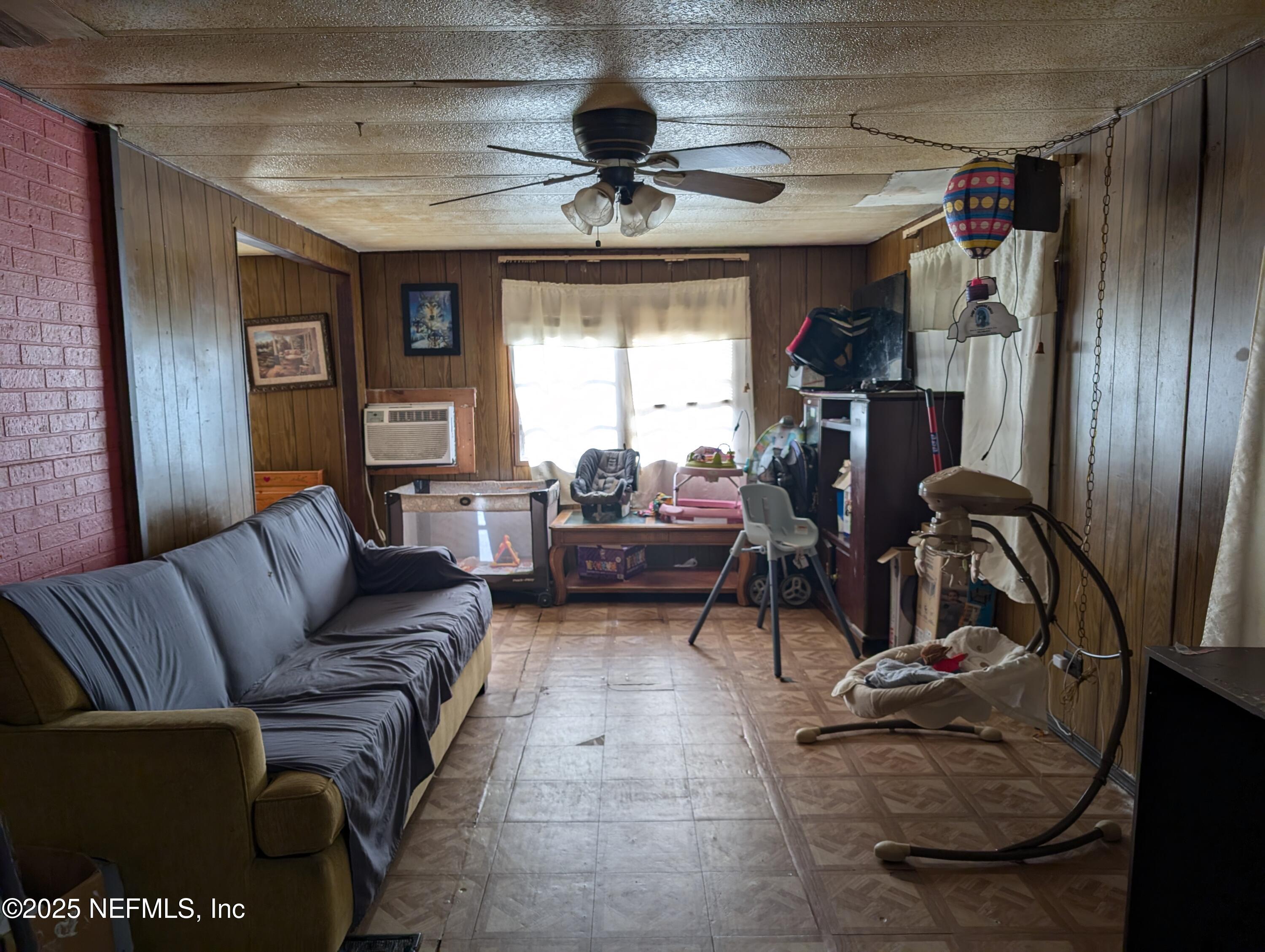 326 HOOVER RD 26