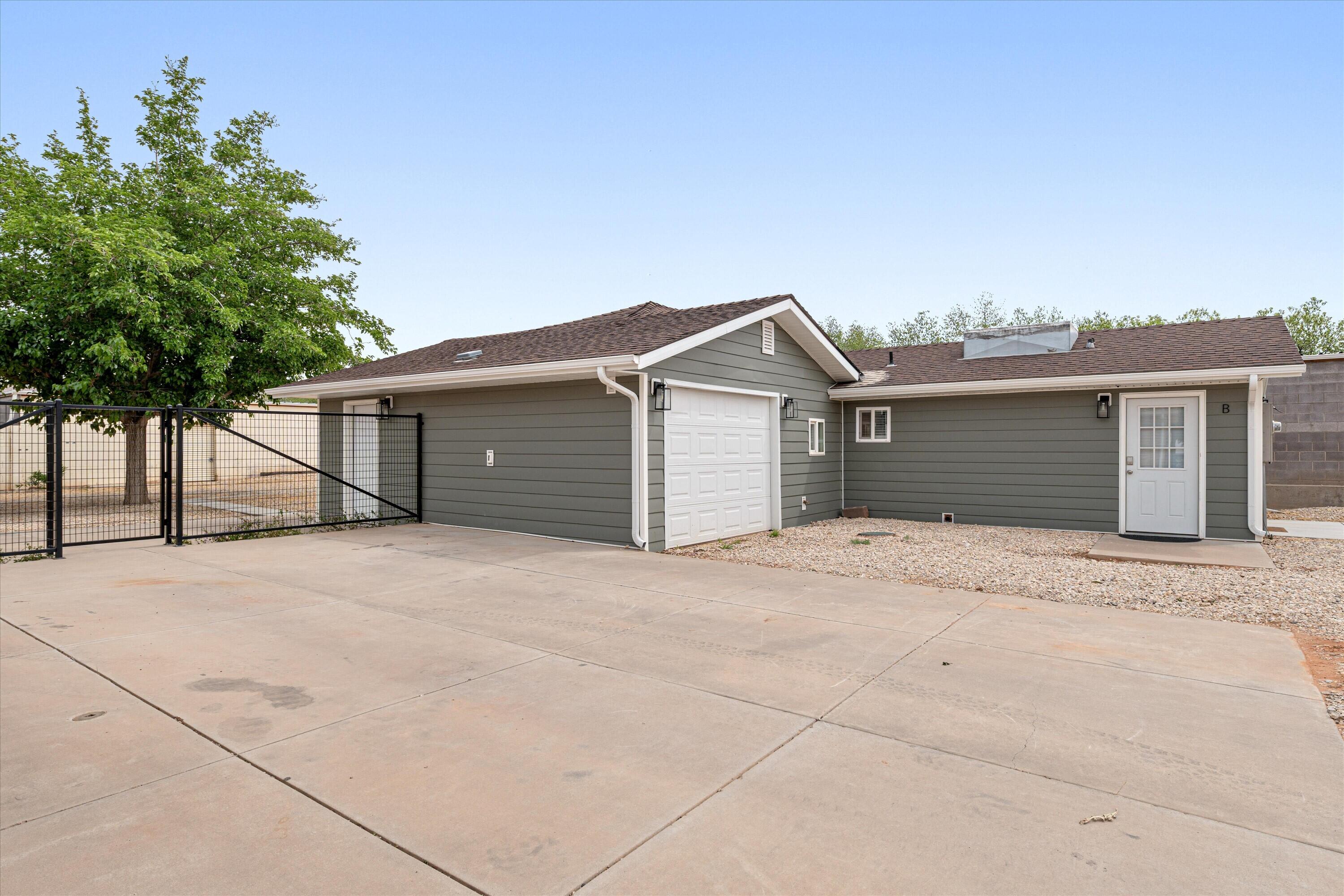 1649 West State Street Hurricane, UT 84737 - Photo 39 of 94 42a Unit B Front and Garage