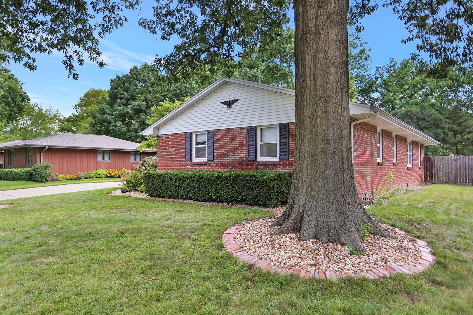 2308 Brookshire West Champaign, IL 61821 - Photo 2 of 34