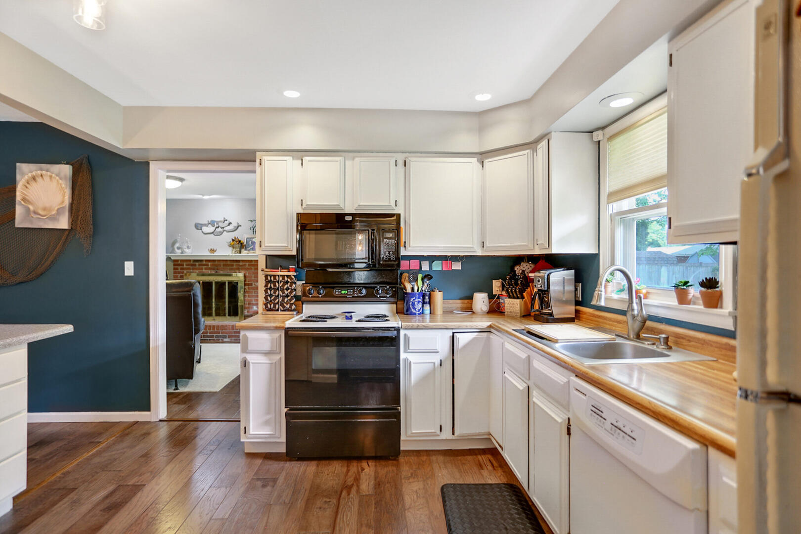 2308 Brookshire West Champaign, IL 61821 - Photo 11 of 34