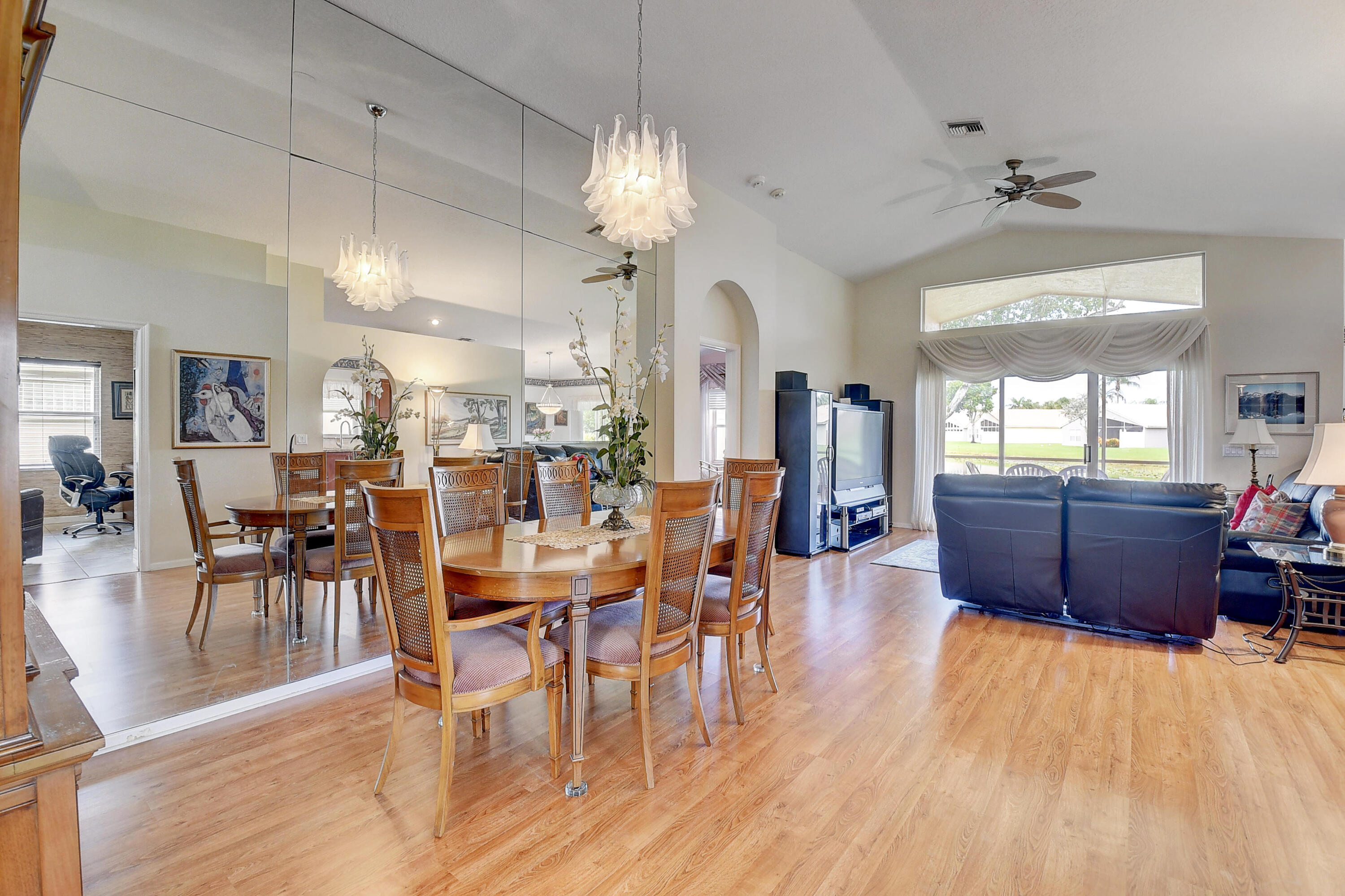 6642 Sun River Road Boynton Beach, FL 33437 - Photo 3 of 59 Living Area