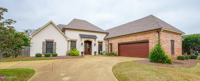 $470,000 | 100 Woodbury Park Place, Madison, MS 39110