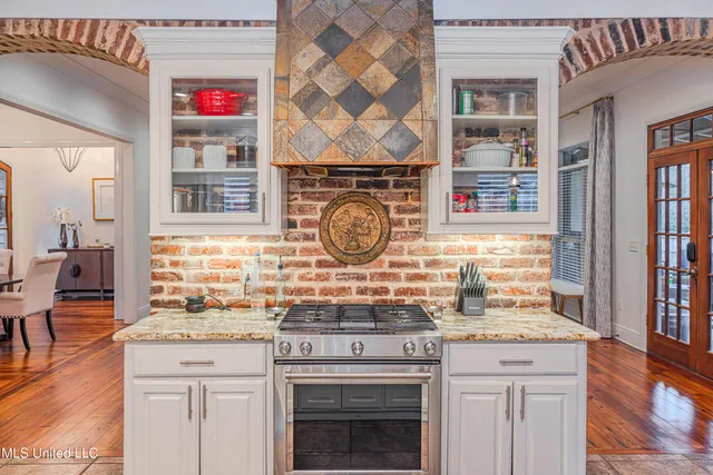 $470,000 | 100 Woodbury Park Place, Madison, MS 39110