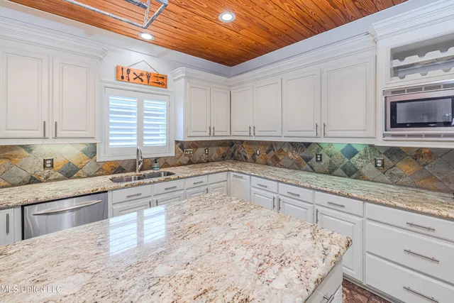 $470,000 | 100 Woodbury Park Place, Madison, MS 39110