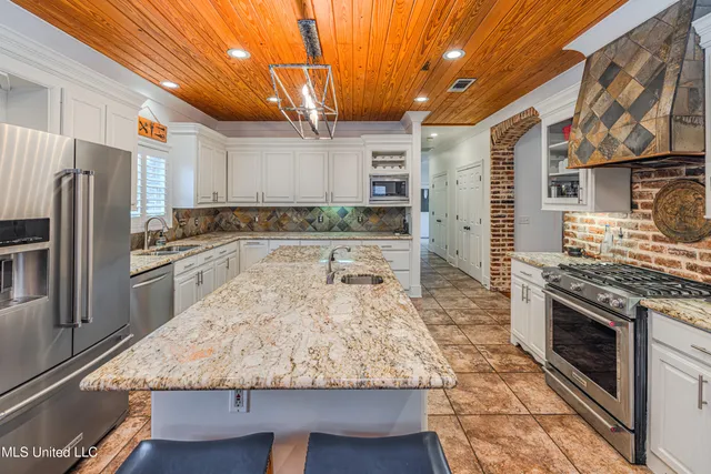 $470,000 | 100 Woodbury Park Place, Madison, MS 39110