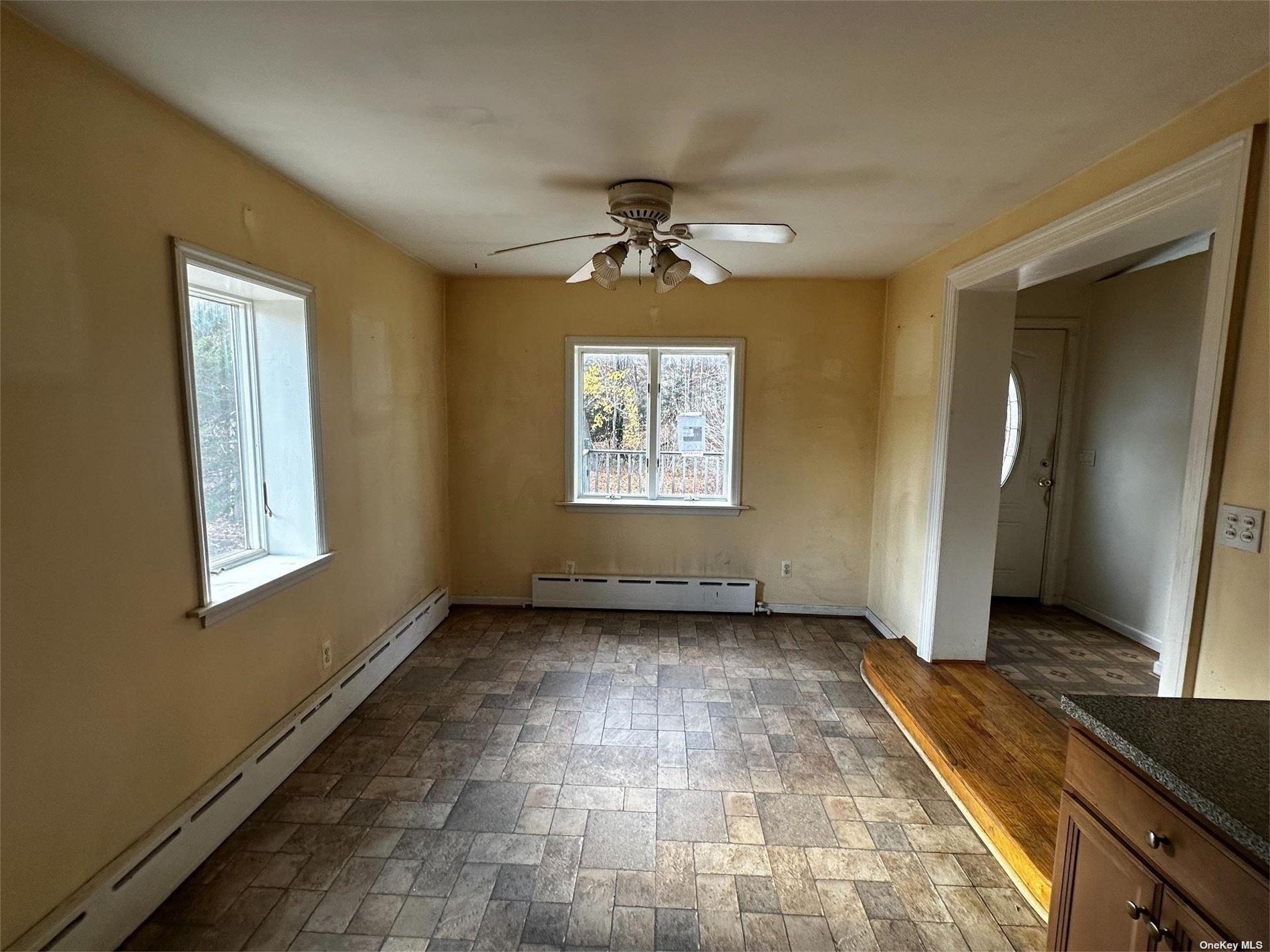 2468 River Road Calverton, NY 11933 - Photo 11 of 20