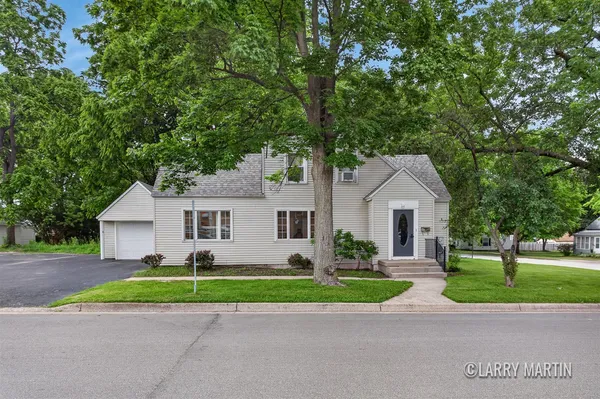 $250,000 | 224 South Weaver Avenue, Fremont, MI 49412