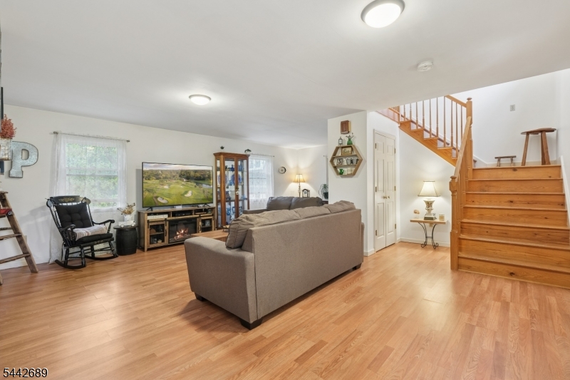 158 Maple Street New Providence, NJ 07974 - Photo 15 of 42