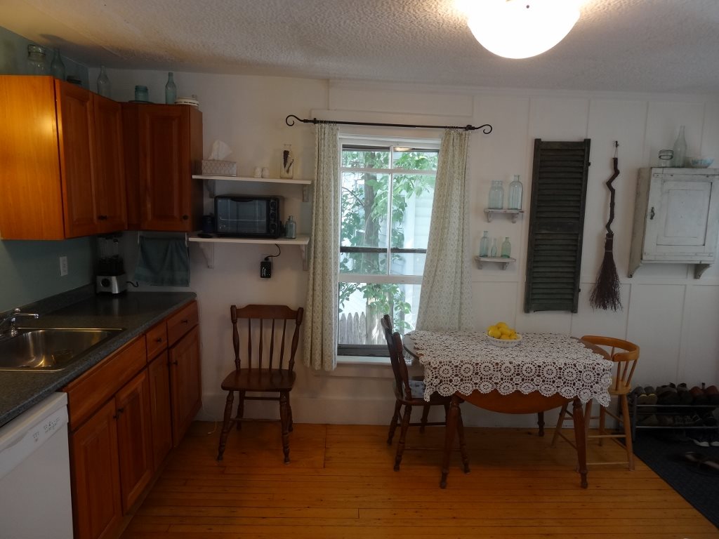 70 North Spring Street Concord, NH 03301 - Photo 3 of 23