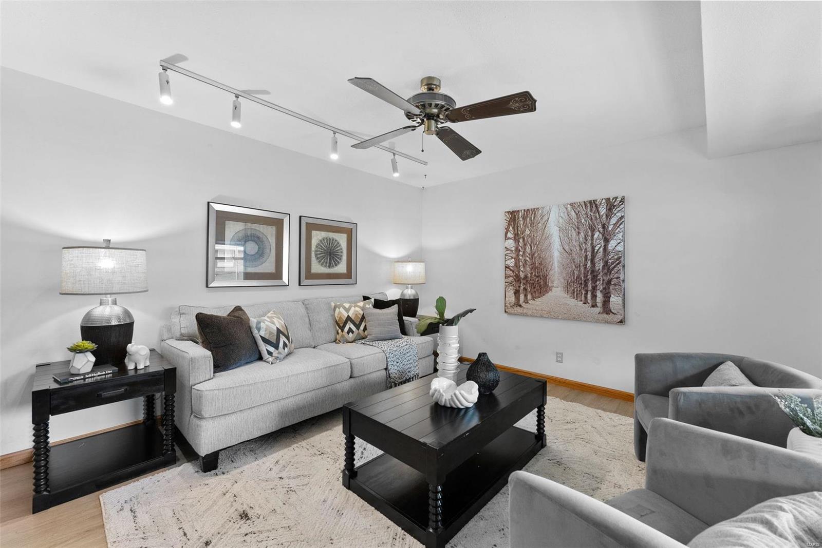 614 Twigwood Drive Ballwin, MO 63021 - Photo 3 of 40