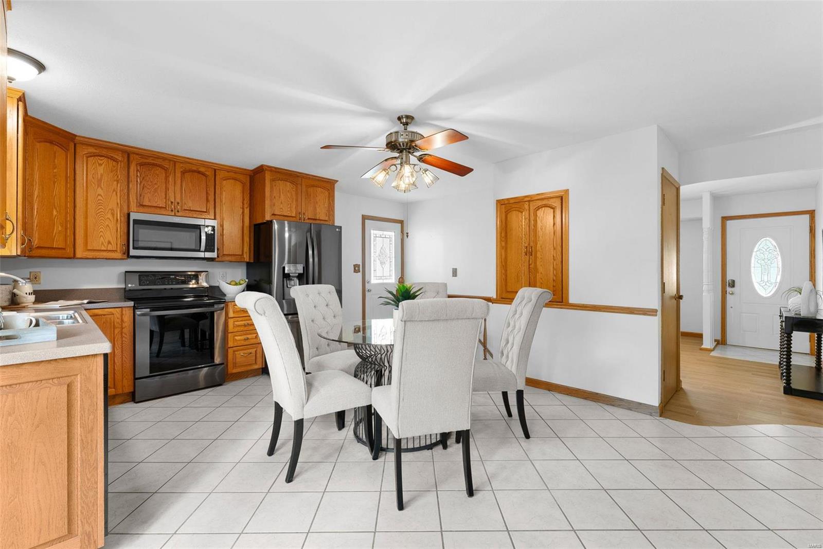 614 Twigwood Drive Ballwin, MO 63021 - Photo 7 of 40