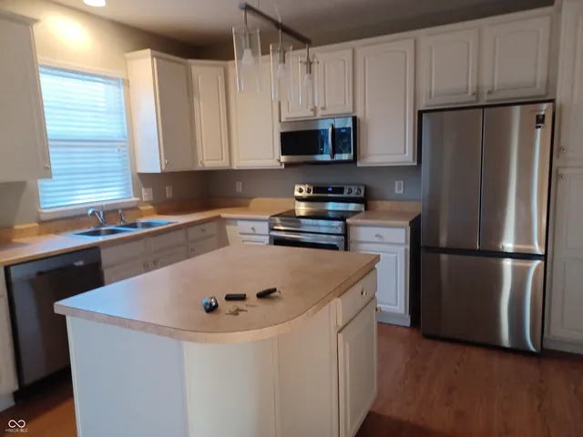 $2,600 | 998 3rd Avenue Northwest, Carmel, IN 46032