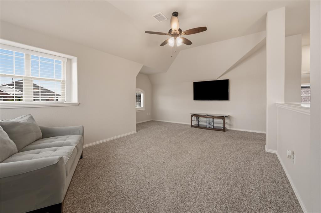 2104 Vista Ridge Road Melissa, TX 75454 - Photo 25 of 40 Upstairs living
