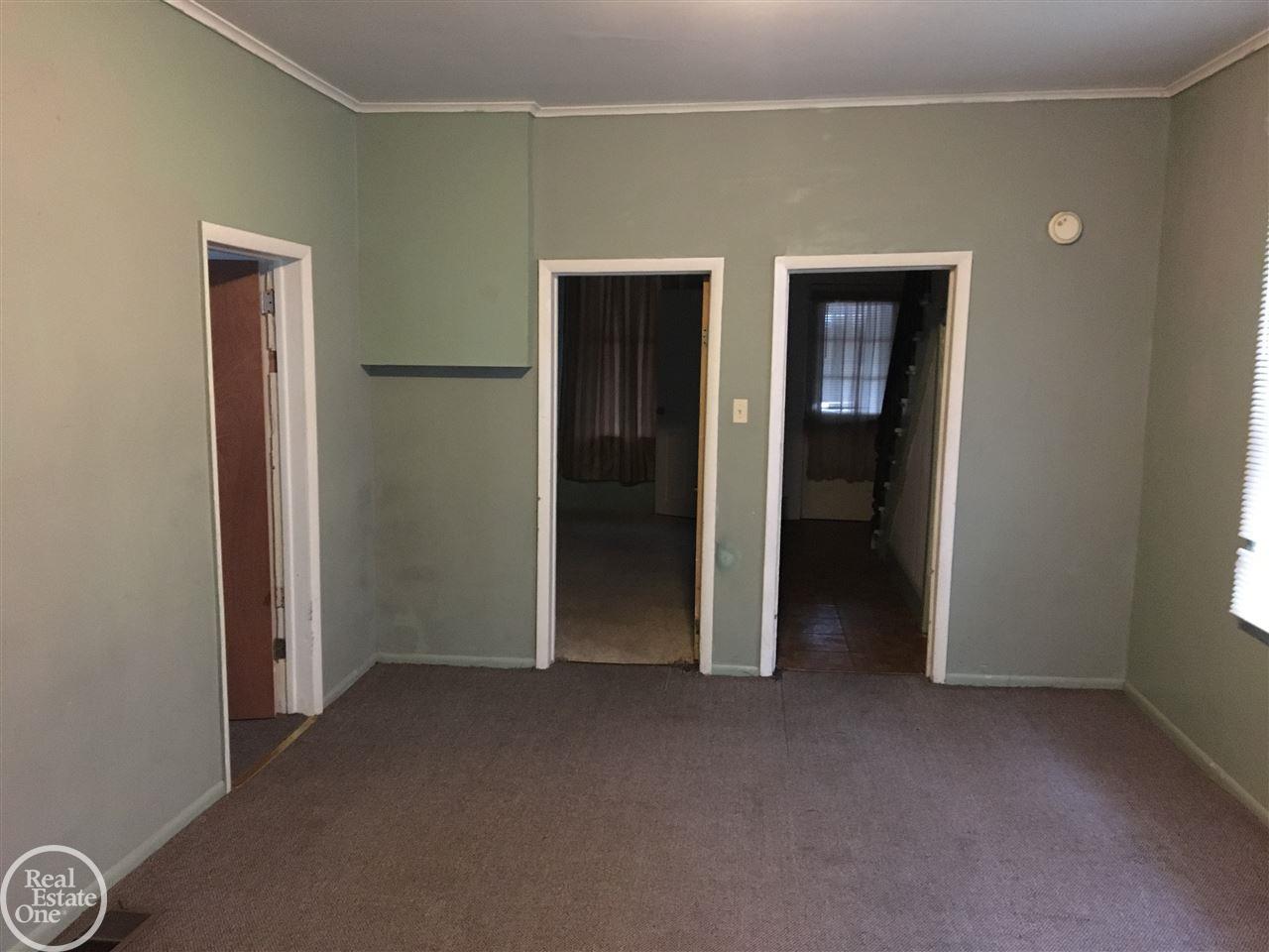 819 Minnie Street Port Huron, MI 48060 - Photo 7 of 21