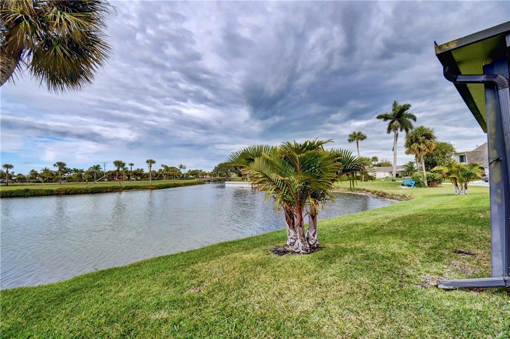 5675 Southeast Miles Grant Road Stuart, FL 34997 - Photo 13 of 93 Gallery Image 13