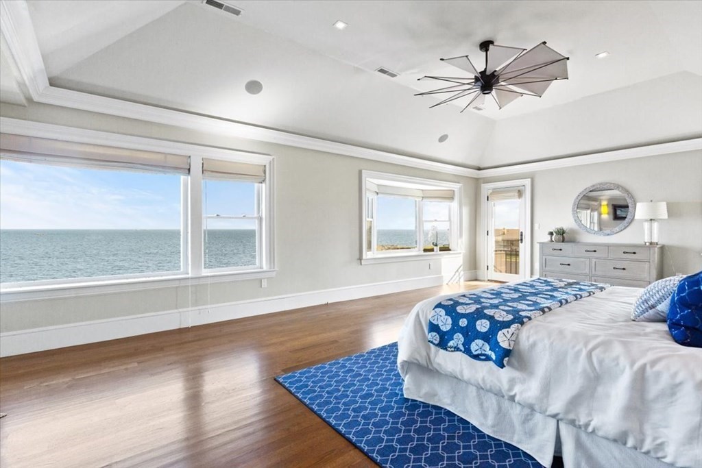 15 Spray Avenue Marblehead, MA 01945 - Photo 25 of 42 a bedroom with a large bed and a window