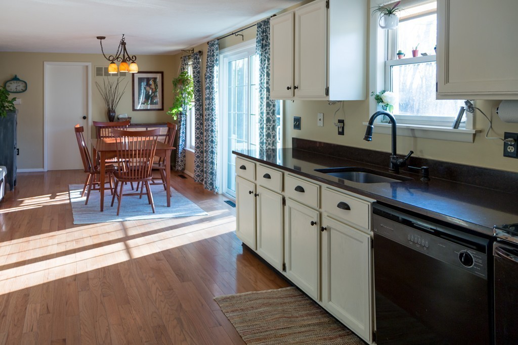 39 Stockwell Road Hadley, MA 01035 - Photo 18 of 26 Gallery Image 18