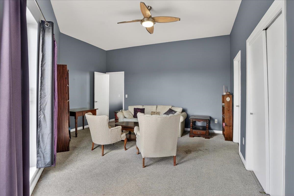 440 North Front Street, Unit 202 Memphis, TN 38105 - Photo 19 of 20 a living room with furniture and a window