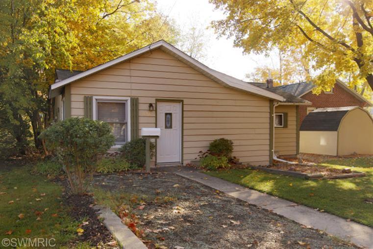 648 South Lincoln Avenue Three Rivers, MI 49093 - Photo 2 of 16 Additional Photo