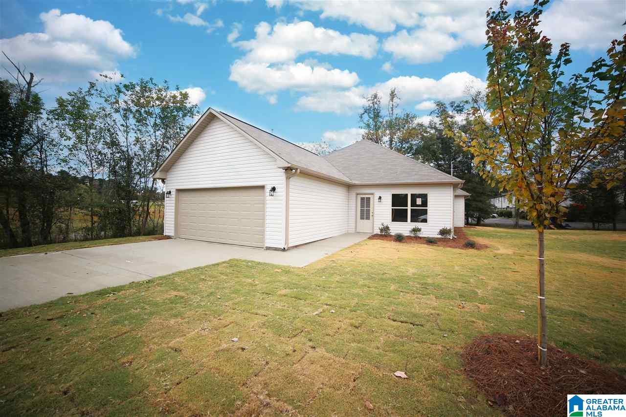 91 Carriage House Road Southwest Bessemer, AL 35022 - Photo 2 of 19