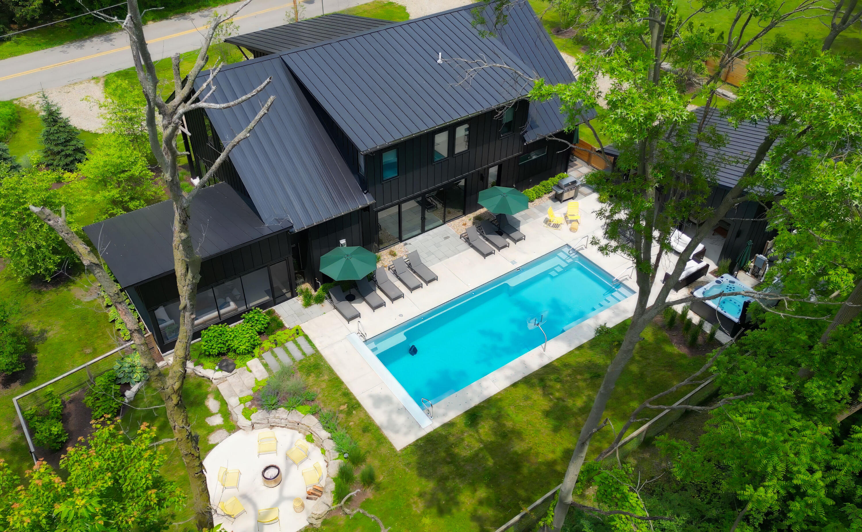 15461 Lakeshore Road Lakeside, MI 49116 - Photo 2 of 54 DJI_0518