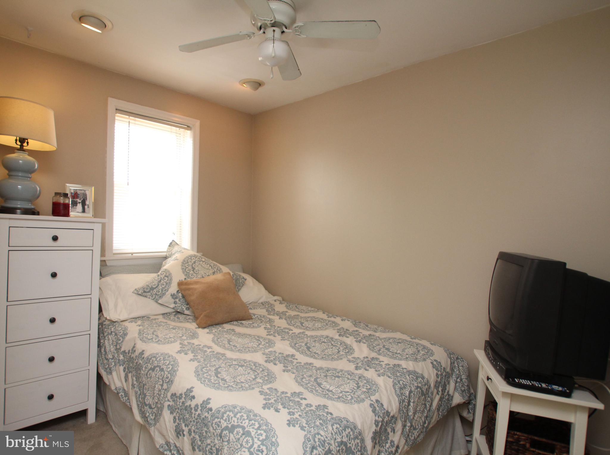 202 Jackson Street Philadelphia, PA 19148 - Photo 16 of 21 Bedroom 2
