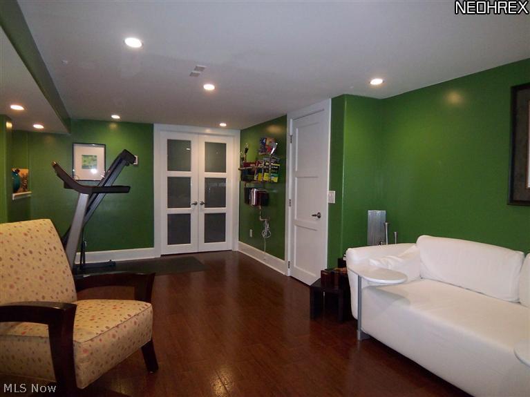 1505 Crest Road Cleveland Heights, OH 44121 - Photo 10 of 23